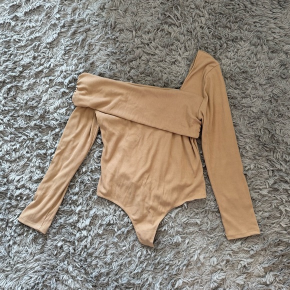 Backyard Roses - Rita Bodysuit - Picture 2 of 4